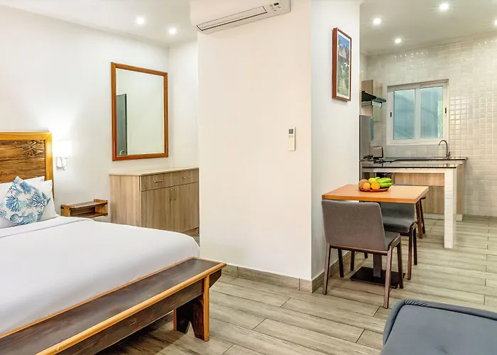 Voila Hotel Beau Vallon (Mahe)