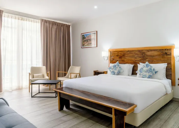 Voila Hotel Beau Vallon (Mahe)